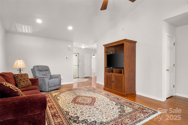 270 Farington Circle, Fletcher, NC 28732