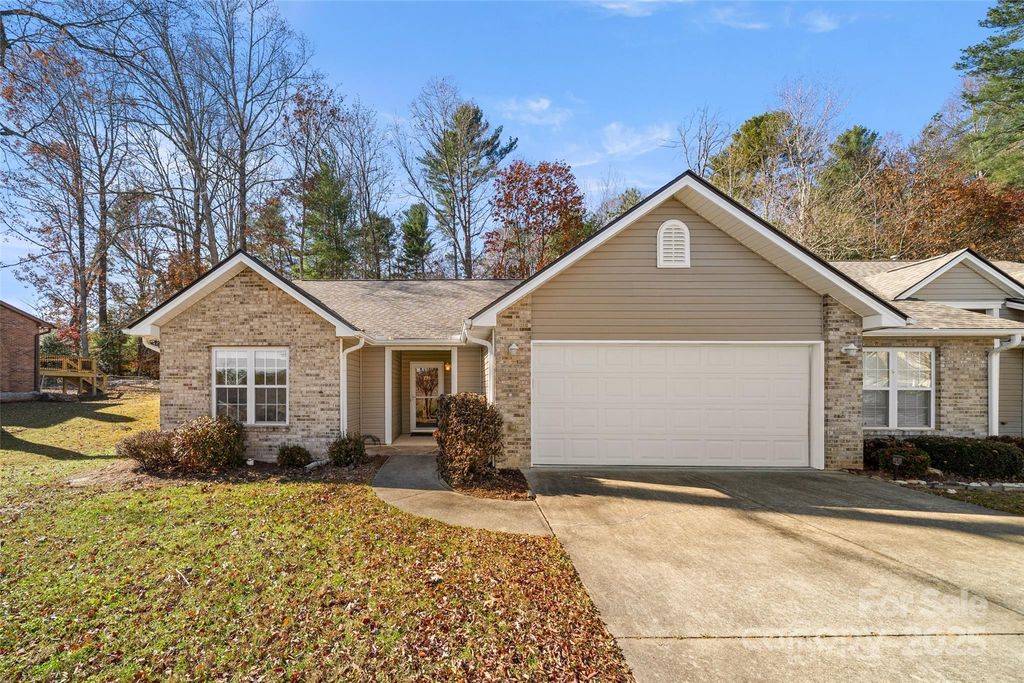 270 Farington Circle, Fletcher, NC 28732