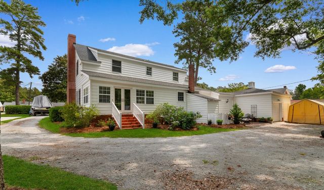 5632 Main St., Loris, SC 29569