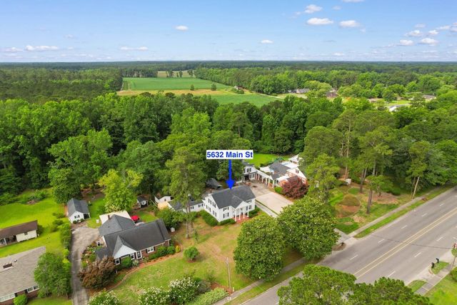 5632 Main St., Loris, SC 29569