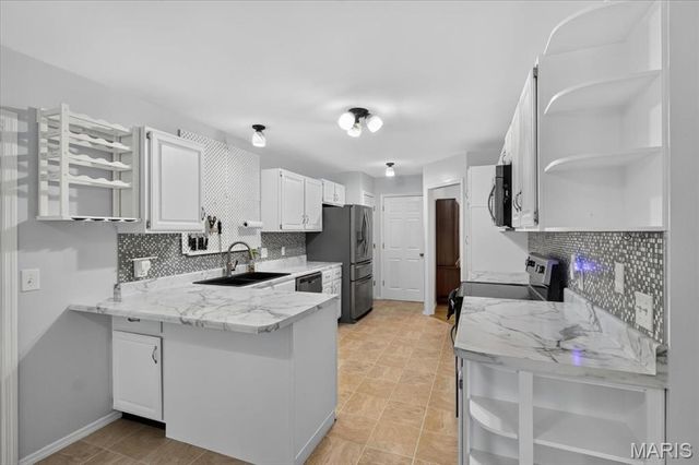 145 Rhinegarten Drive, Florissant, MO 63031
