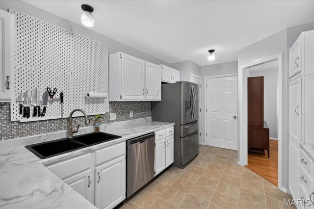 145 Rhinegarten Drive, Florissant, MO 63031