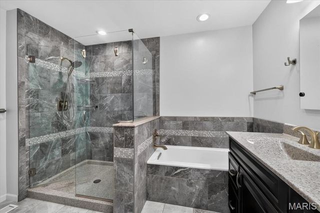 145 Rhinegarten Drive, Florissant, MO 63031