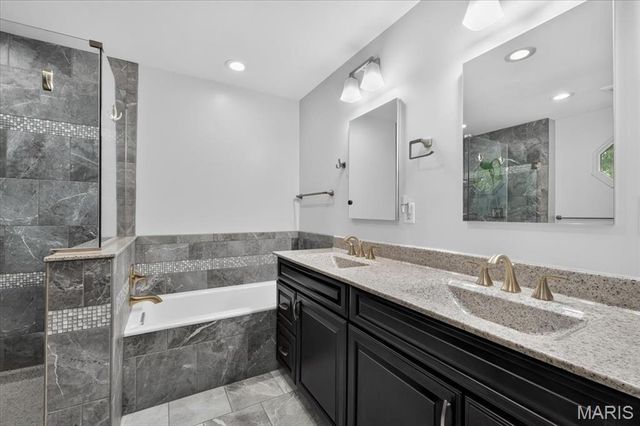 145 Rhinegarten Drive, Florissant, MO 63031