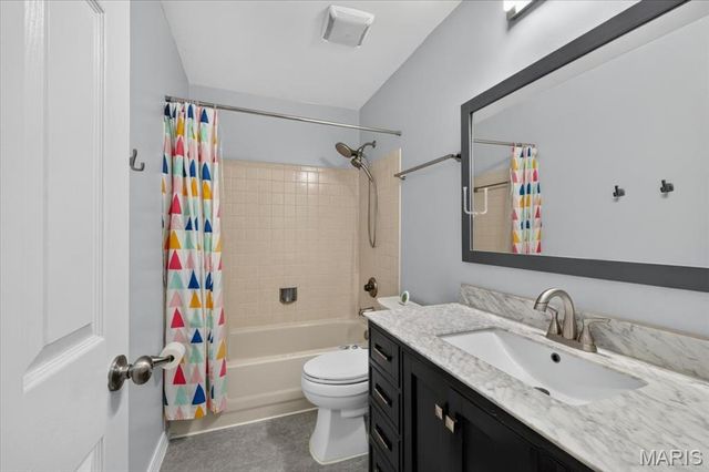 145 Rhinegarten Drive, Florissant, MO 63031