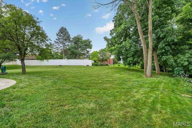 145 Rhinegarten Drive, Florissant, MO 63031
