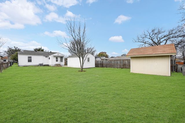 4123 Dawes Drive, Dallas, TX 75211