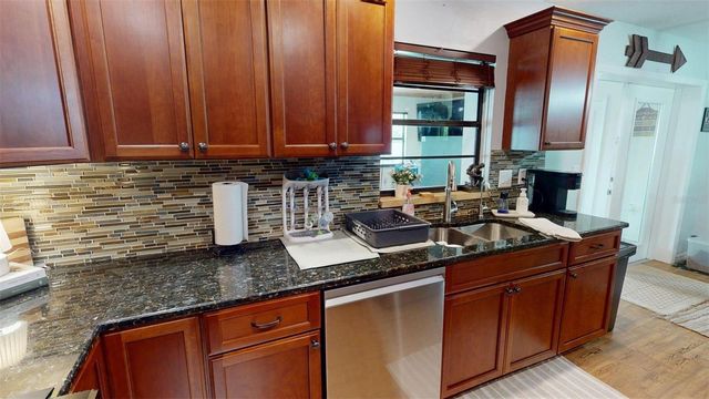 4926 PRESTON WAY, Sarasota, FL 34232