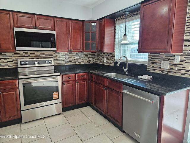 435 S Courtenay Parkway, Merritt Island, FL 32952