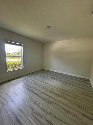 2231 SE MARIPOSA Avenue, Port St. Lucie, FL 34952