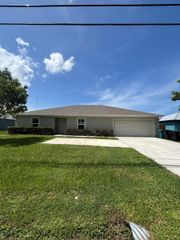 2231 SE MARIPOSA Avenue, Port St. Lucie, FL 34952