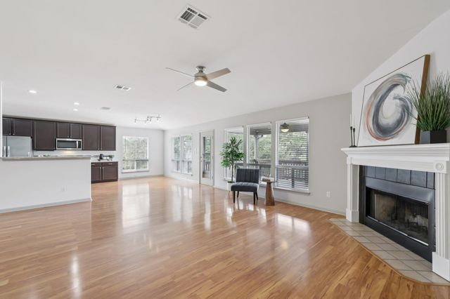 4500 Rimrock DR, Lago Vista, TX 78645