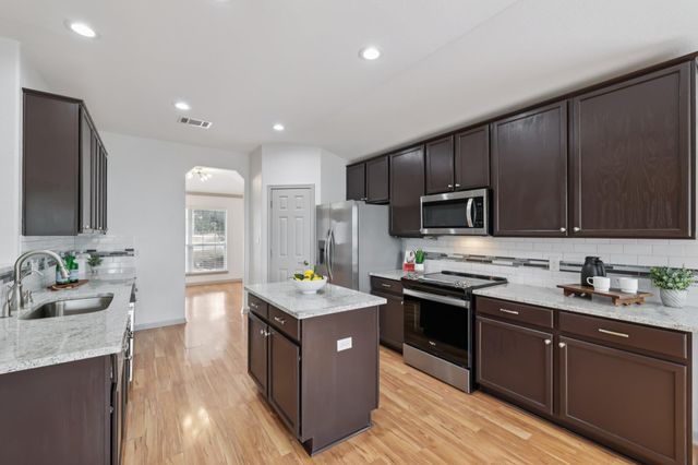 4500 Rimrock DR, Lago Vista, TX 78645