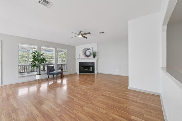 4500 Rimrock DR, Lago Vista, TX 78645