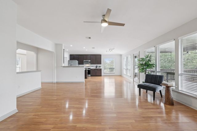 4500 Rimrock DR, Lago Vista, TX 78645