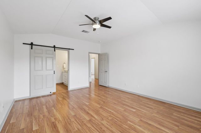 4500 Rimrock DR, Lago Vista, TX 78645