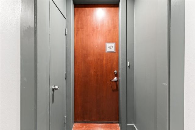 5055 Addison Circle 427, Addison, TX 75001