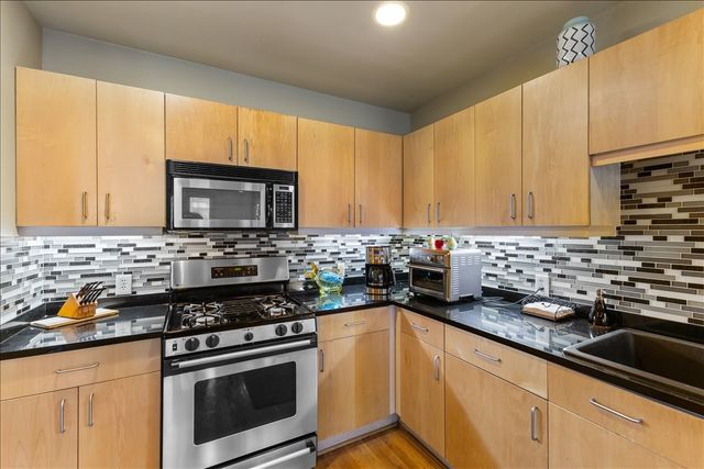 5055 Addison Circle 427, Addison, TX 75001