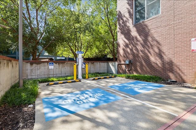 5055 Addison Circle 427, Addison, TX 75001