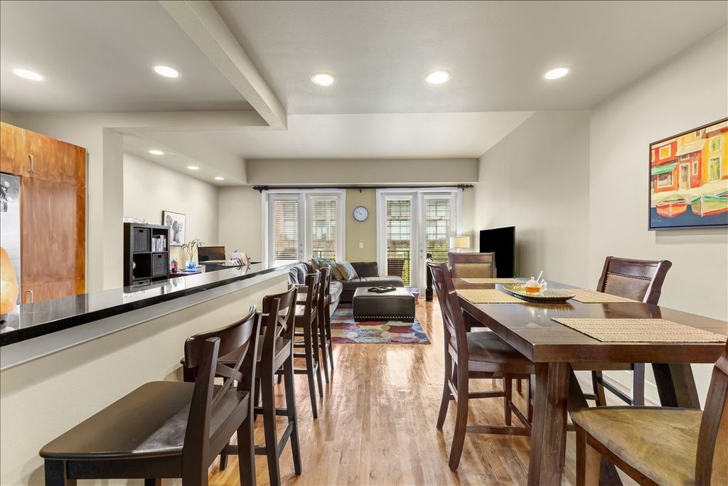 5055 Addison Circle 427, Addison, TX 75001