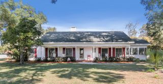 1060 8th Avenue, Graceville, FL 32440