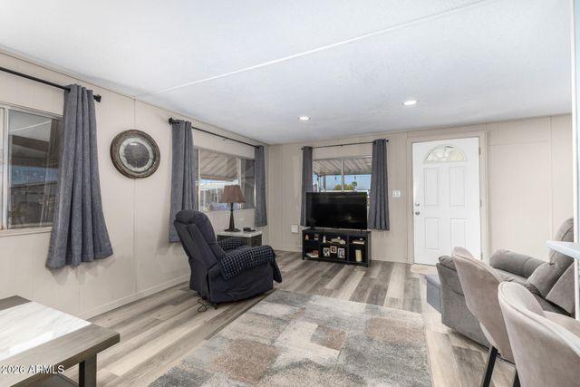 747 E GERMANN Road 18, San Tan Valley, AZ 85140