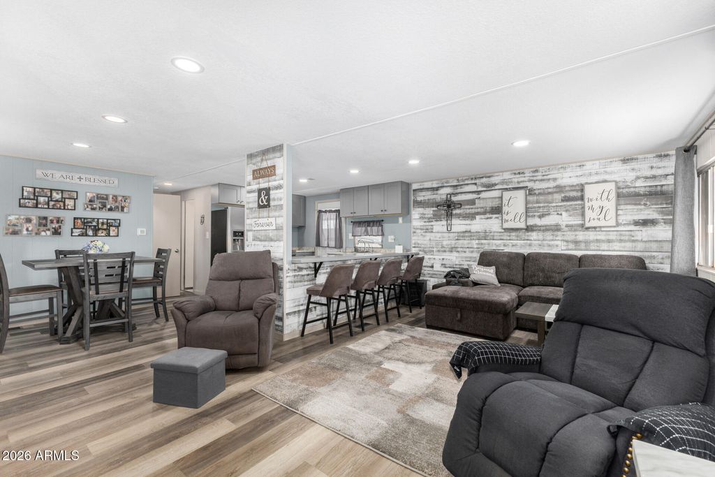 747 E GERMANN Road 18, San Tan Valley, AZ 85140