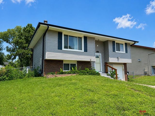 436 Mormon Trail, Lincoln, NE 68521