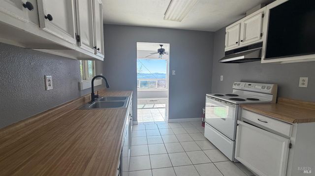 27231-27239 Oriole Dr, Willits, CA 95490