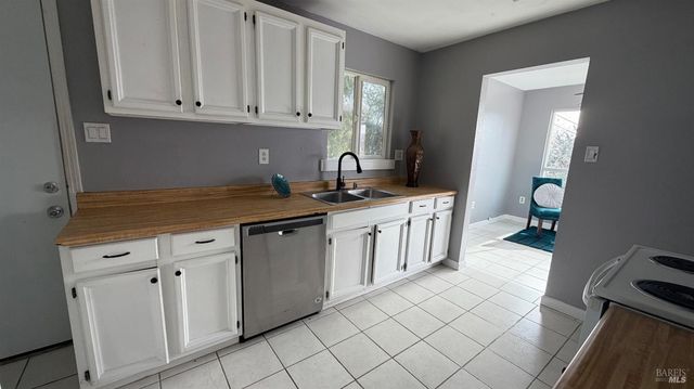 27231-27239 Oriole Dr, Willits, CA 95490