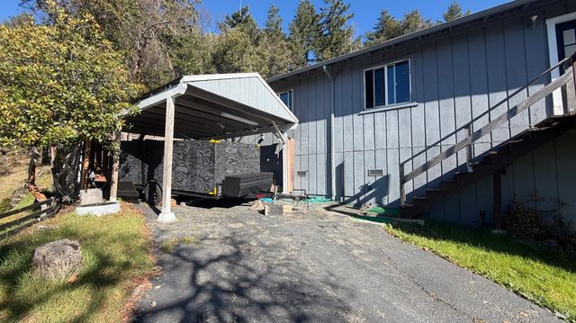 27231-27239 Oriole Dr, Willits, CA 95490