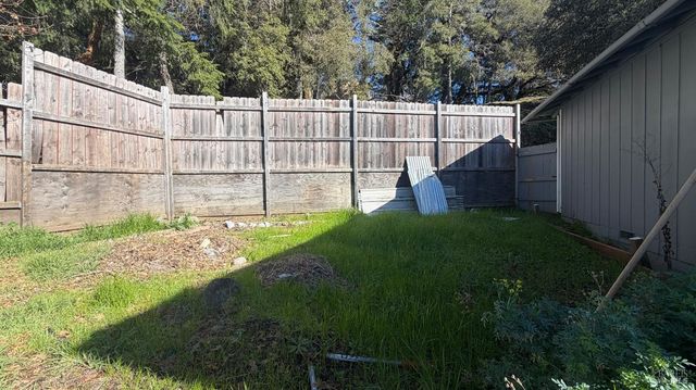 27231-27239 Oriole Dr, Willits, CA 95490