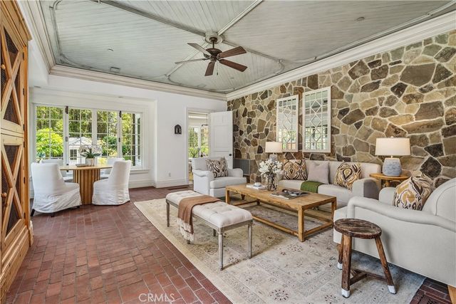 10343 Valley Spring, Toluca Lake, CA 91602