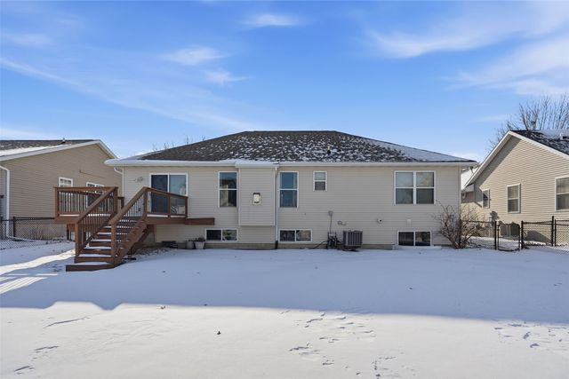 1110 Capri Drive NE, Cedar Rapids, IA 52402