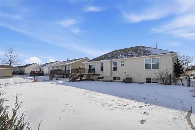 1110 Capri Drive NE, Cedar Rapids, IA 52402