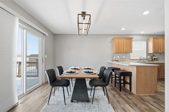 1110 Capri Drive NE, Cedar Rapids, IA 52402