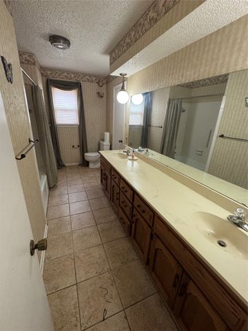 2200 Shady Meadow Court, Arlington, TX 76013