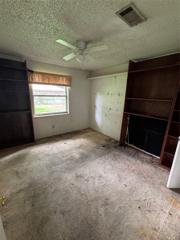 2200 Shady Meadow Court, Arlington, TX 76013
