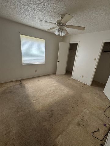 2200 Shady Meadow Court, Arlington, TX 76013