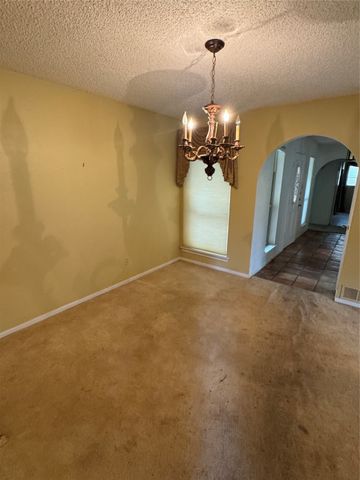 2200 Shady Meadow Court, Arlington, TX 76013