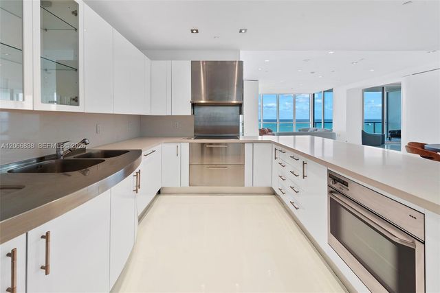 100 S Pointe Drive 2306, Miami Beach, FL 33139