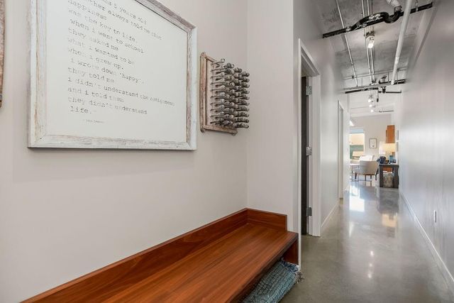 4141 PENNSYLVANIA Avenue 407, Kansas City, MO 64111