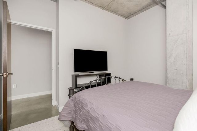 4141 PENNSYLVANIA Avenue 407, Kansas City, MO 64111