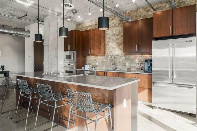 4141 PENNSYLVANIA Avenue 407, Kansas City, MO 64111