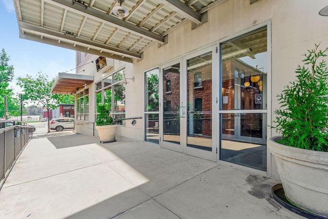 4141 PENNSYLVANIA Avenue 407, Kansas City, MO 64111