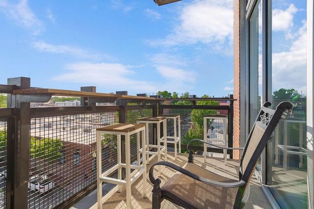 4141 PENNSYLVANIA Avenue 407, Kansas City, MO 64111