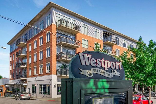 4141 PENNSYLVANIA Avenue 407, Kansas City, MO 64111