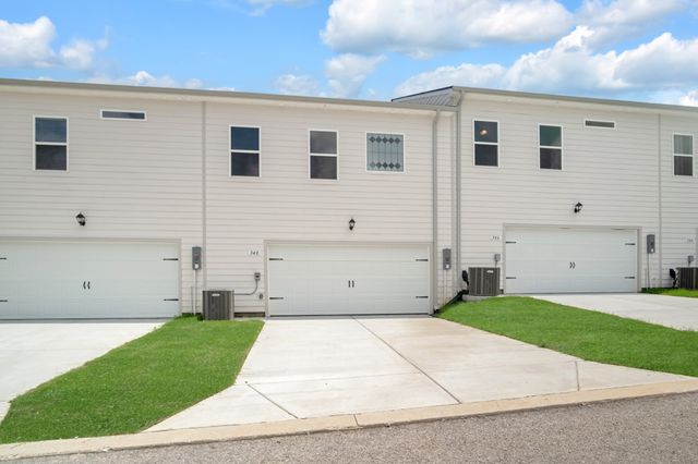 348 Canonbury Dr, Lebanon, TN 37087