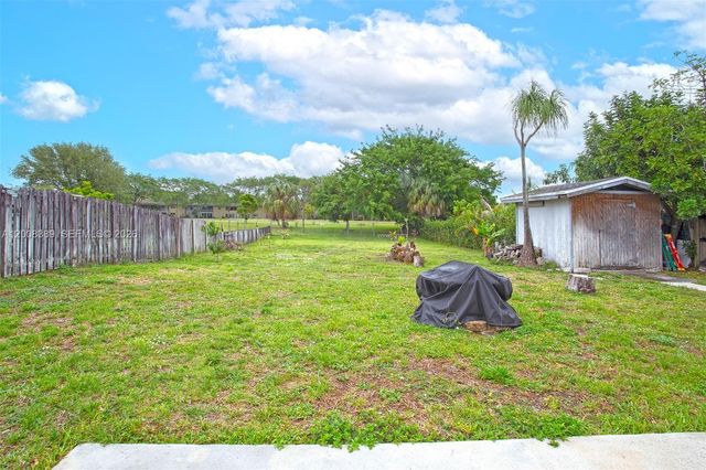 7471 SW 1st Street, Margate, FL 33068