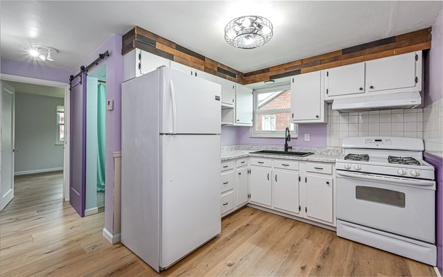 3900 Bonita Dr, Hampton, PA 15101